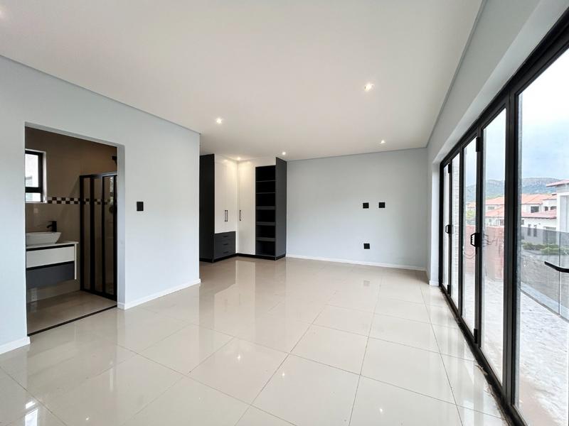 5 Bedroom Property for Sale in Melodie North West